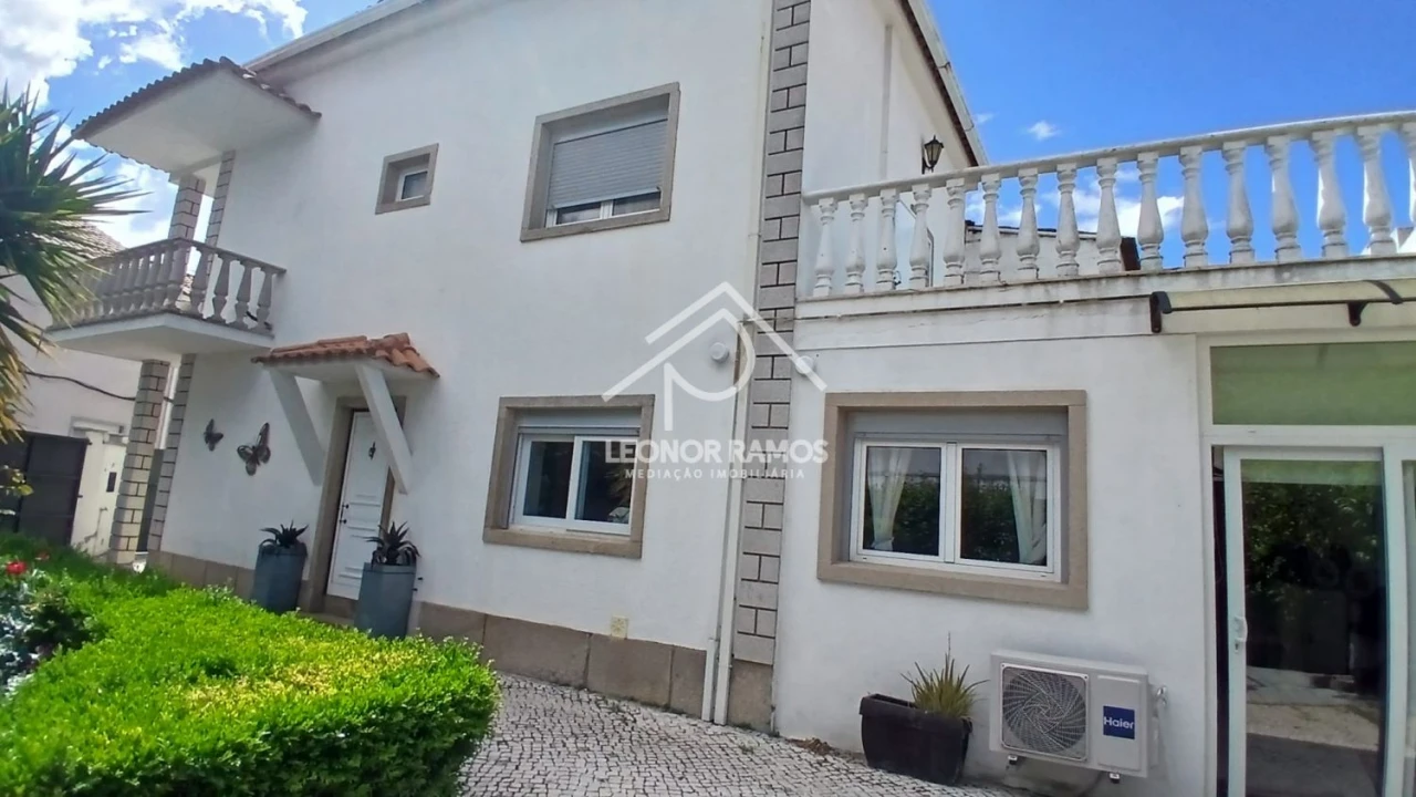 Moradia T4 para Venda em Alcains Foto 5