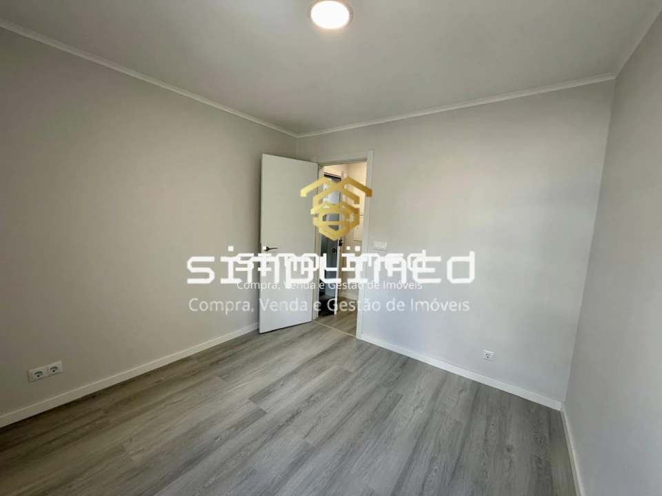 Apartamento T3 para Venda em Laranjeiro e Feijó Foto 6