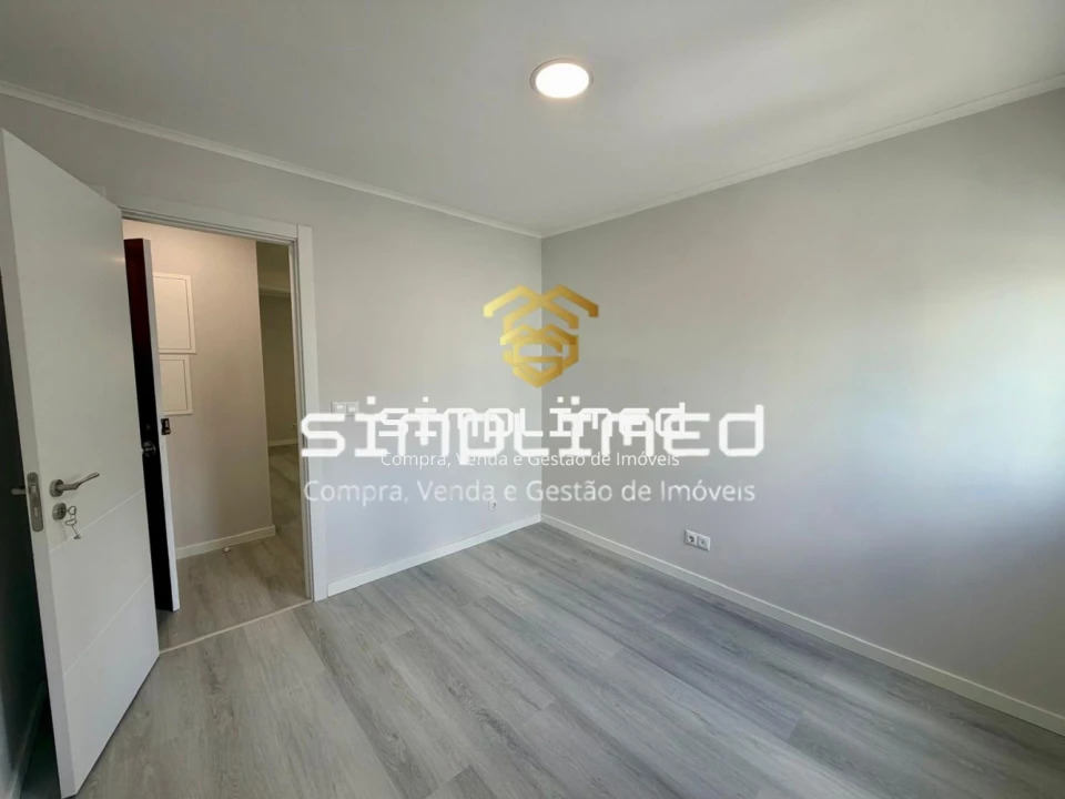 Apartamento T3 para Venda em Laranjeiro e Feijó Foto 5