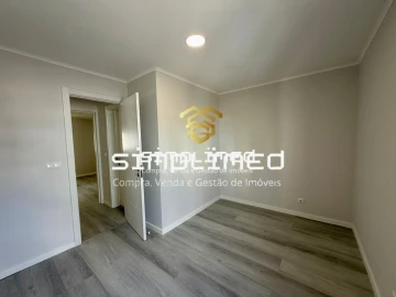 Apartamento T3 para Venda em Laranjeiro e Feijó