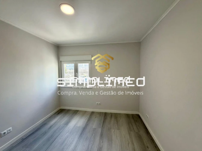 Apartamento T3 para Venda em Laranjeiro e Feijó Foto 7