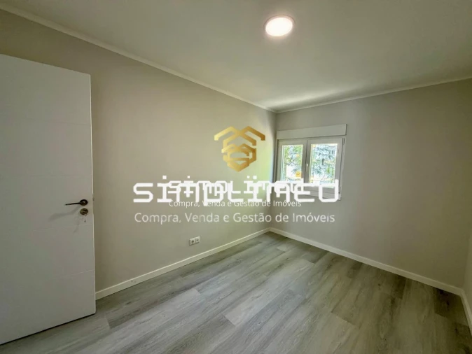 Apartamento T3 para Venda em Laranjeiro e Feijó Foto 13