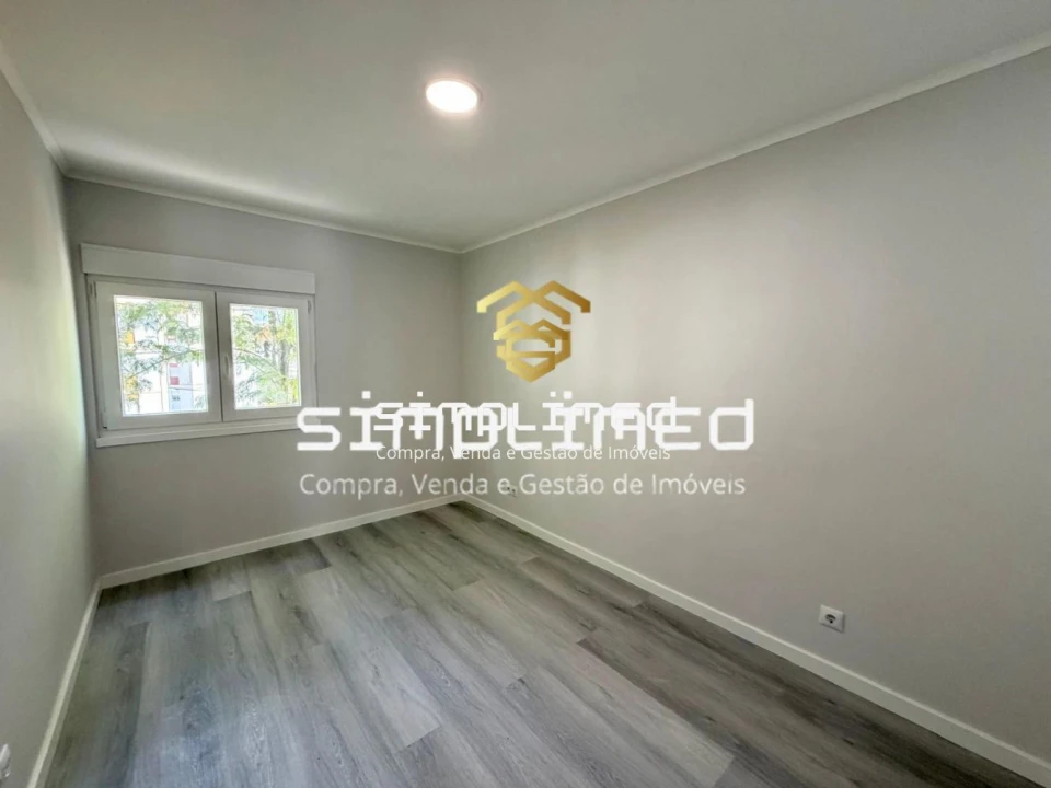 Apartamento T3 para Venda em Laranjeiro e Feijó Foto 12