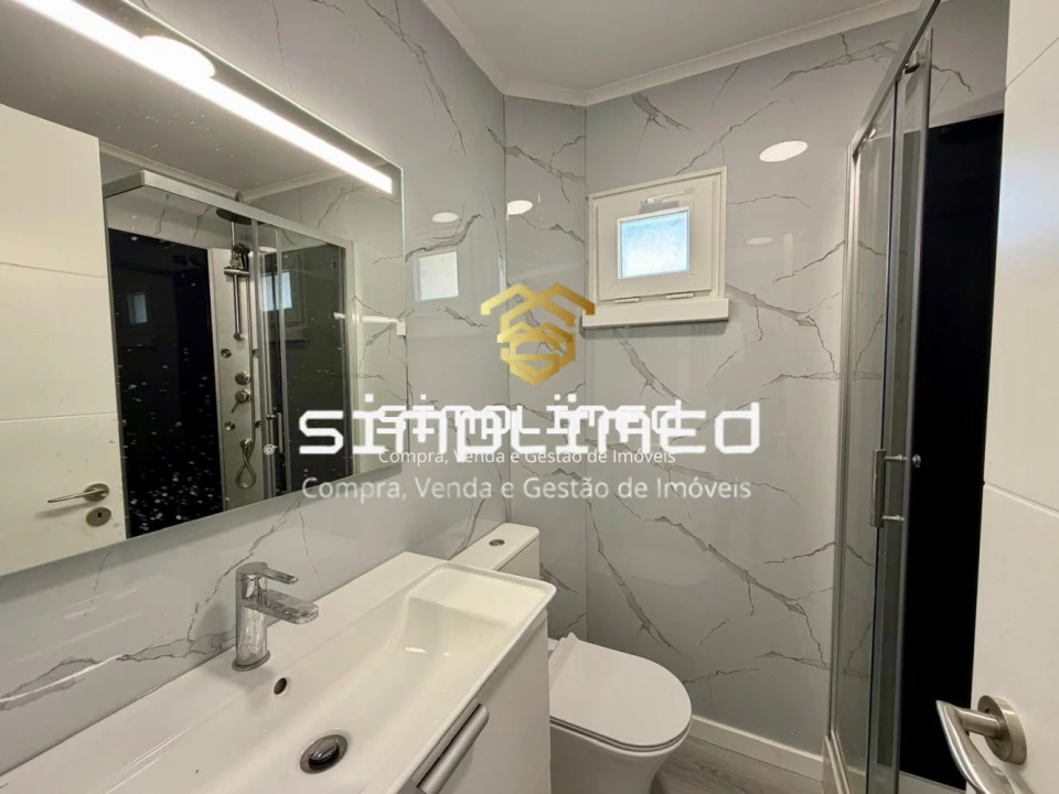 Apartamento T3 para Venda em Laranjeiro e Feijó Foto 16