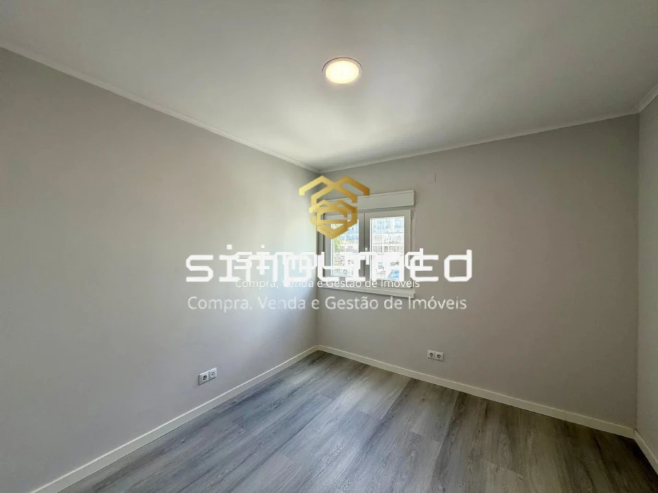 Apartamento T3 para Venda em Laranjeiro e Feijó Foto 15