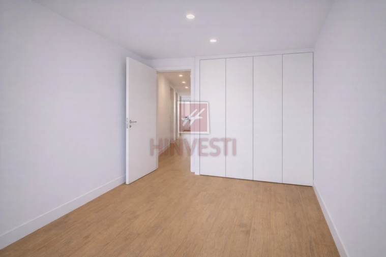 Apartamento T1 para Venda em Coimbrão Foto 6
