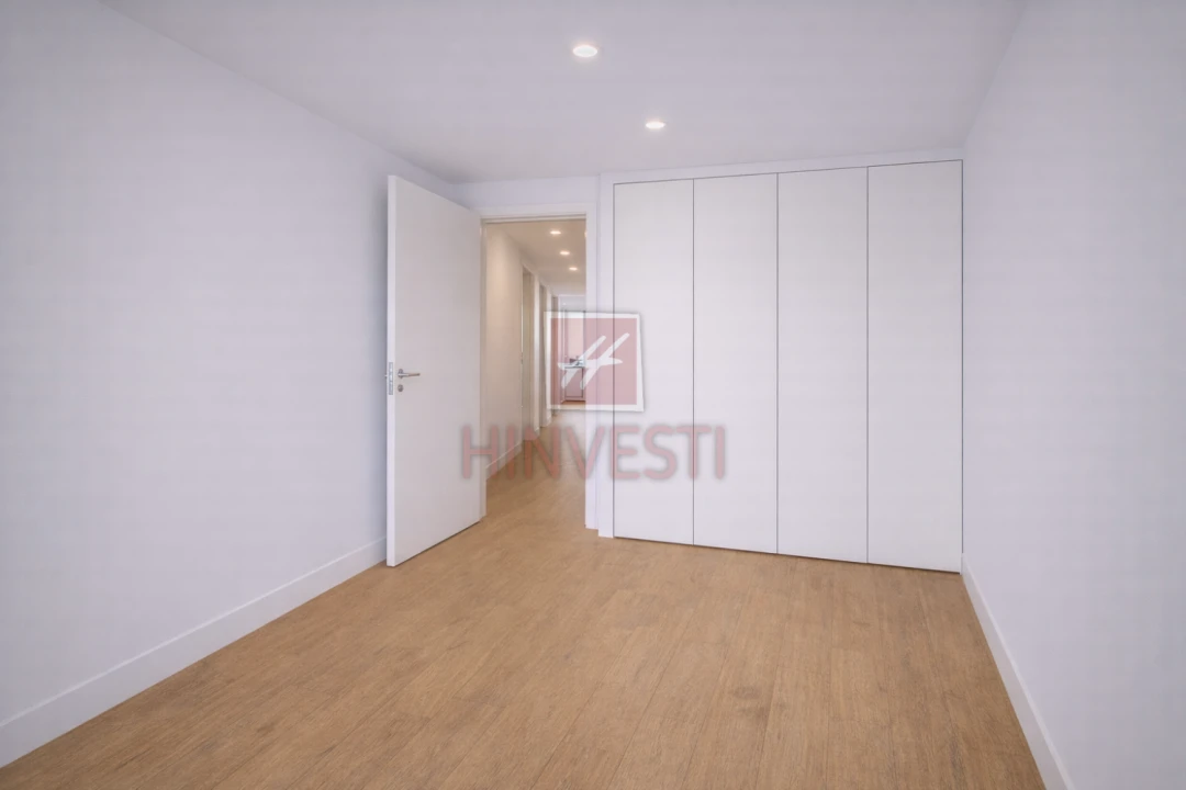 Apartamento T1 para Venda em Coimbrão Foto 6