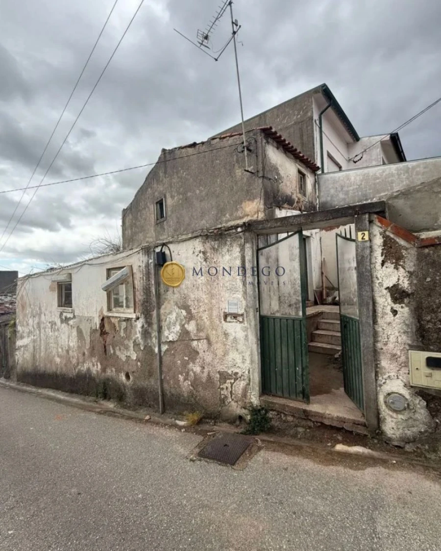 Moradia T2 para Venda em Brasfemes Foto 4