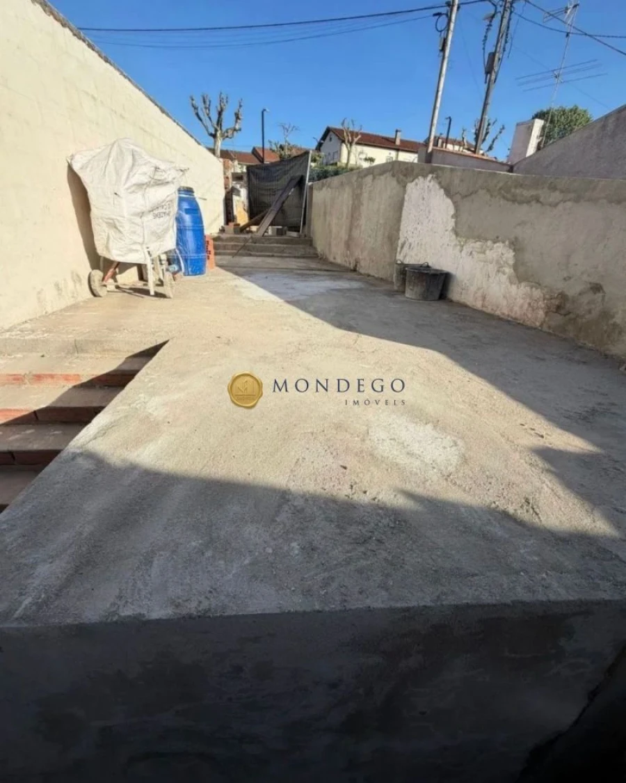 Moradia T2 para Venda em Brasfemes Foto 5