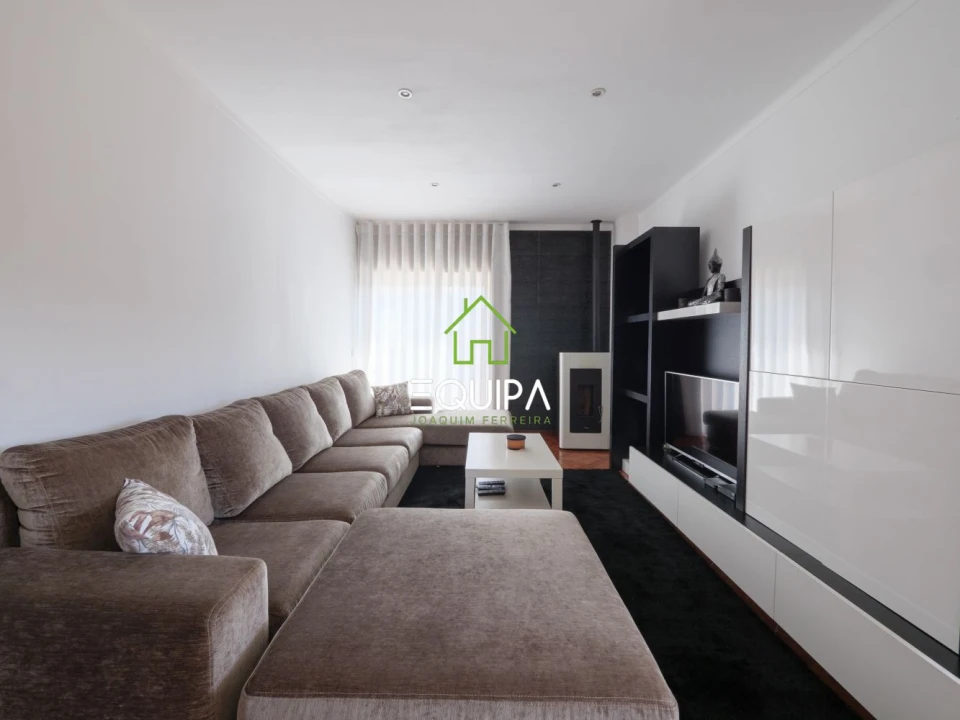 Apartamento T2 para Venda em Moreira de Conegos Foto 3