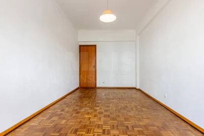 Apartamento T2 para Venda em Seixal, Arrentela e Aldeia de Paio Pires