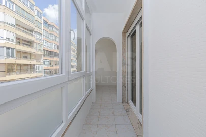Apartamento T3 para Venda em Algés, Linda-A-Velha e Cruz Quebrada-Dafundo
