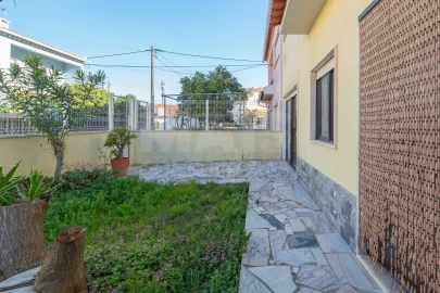 Moradia T4 para Venda em Samora Correia