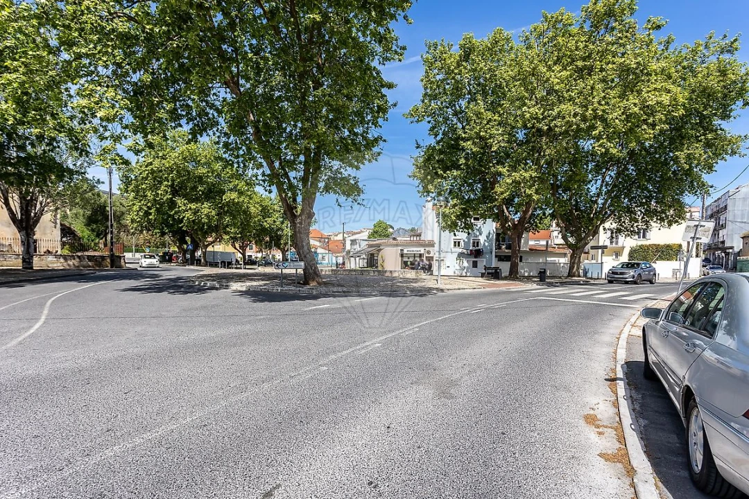 Apartamento T1 para Arrendamento em Queluz e Belas Foto 5