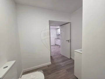 Apartamento T1 para Arrendamento em Queluz e Belas