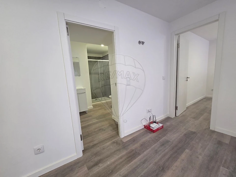 Apartamento T1 para Arrendamento em Queluz e Belas Foto 8