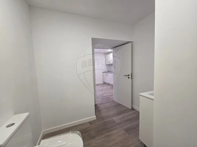 Apartamento T1 para Arrendamento em Queluz e Belas Foto 5