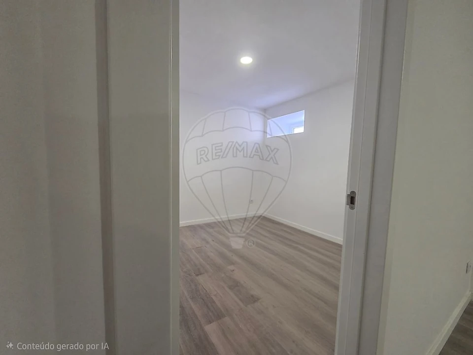 Apartamento T1 para Arrendamento em Queluz e Belas Foto 9