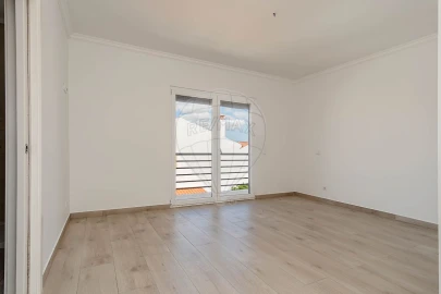 Moradia T4 para Venda em Azeitão (São Lourenço e São Simão)