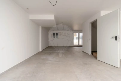 Moradia T4 para Venda em Azeitão (São Lourenço e São Simão)
