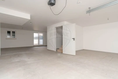 Moradia T4 para Venda em Azeitão (São Lourenço e São Simão)