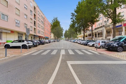 Loja para Arrendamento em Agualva e Mira-Sintra