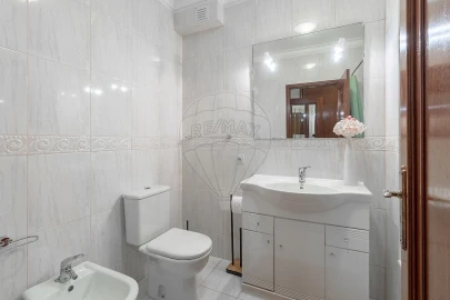 Apartamento T3 para Venda em Mafamude e Vilar do Paraíso