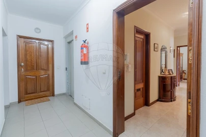 Apartamento T3 para Venda em Mafamude e Vilar do Paraíso