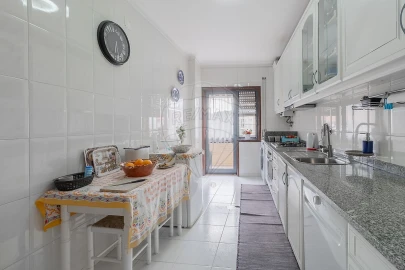 Apartamento T3 para Venda em Mafamude e Vilar do Paraíso