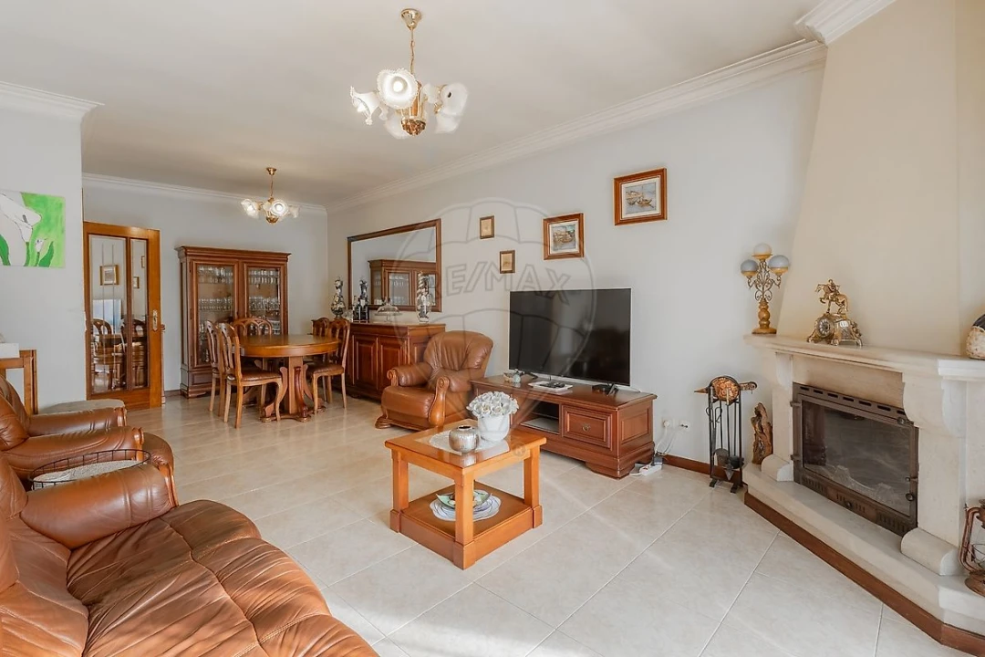 Apartamento T3 para Venda em Mafamude e Vilar do Paraíso Foto 17