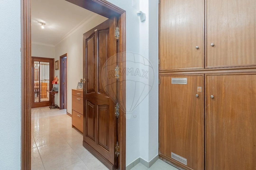 Apartamento T3 para Venda em Mafamude e Vilar do Paraíso Foto 13