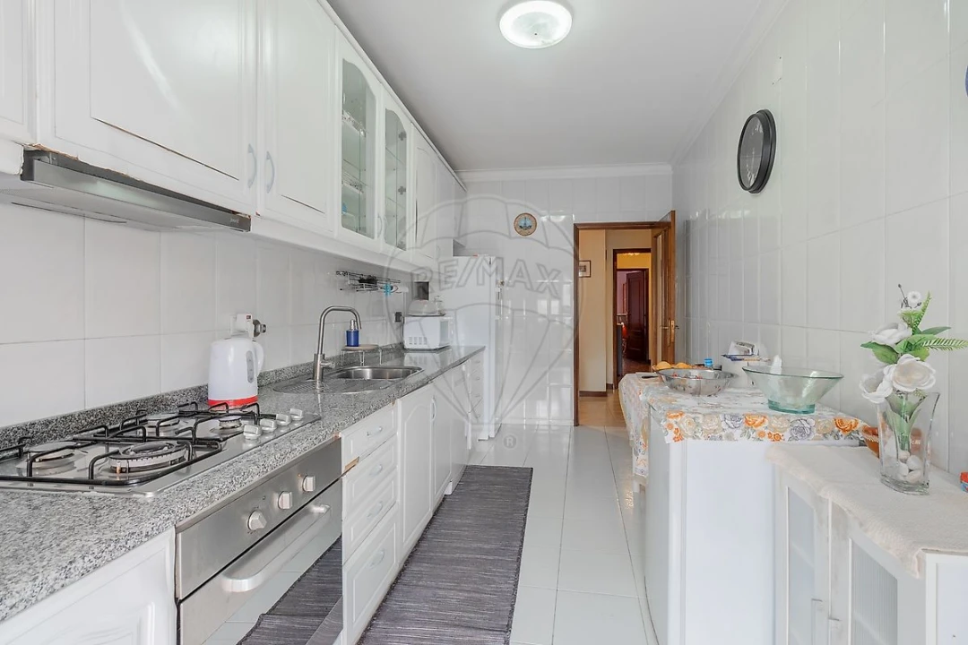 Apartamento T3 para Venda em Mafamude e Vilar do Paraíso Foto 4