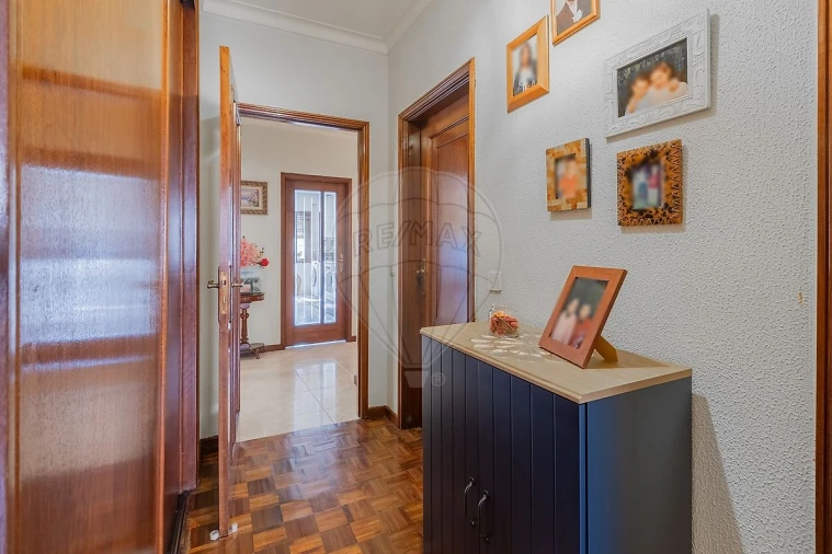 Apartamento T3 para Venda em Mafamude e Vilar do Paraíso Foto 21