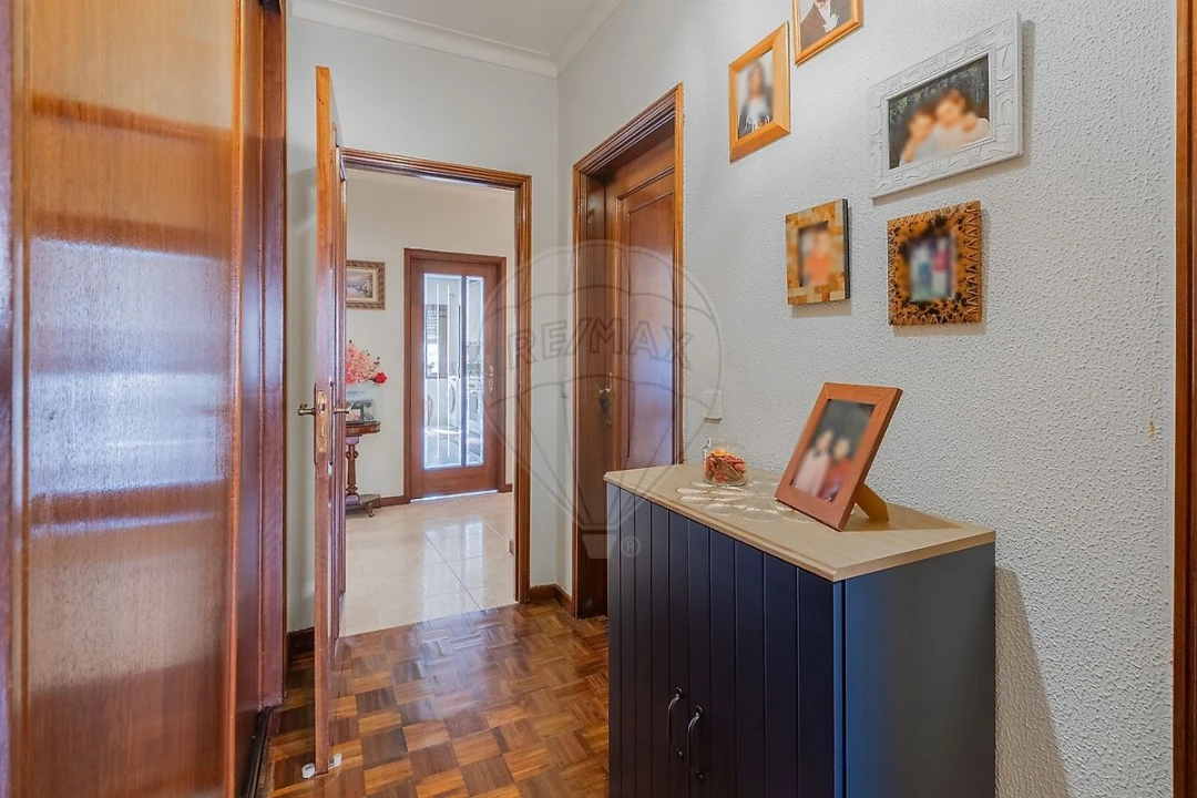 Apartamento T3 para Venda em Mafamude e Vilar do Paraíso Foto 21