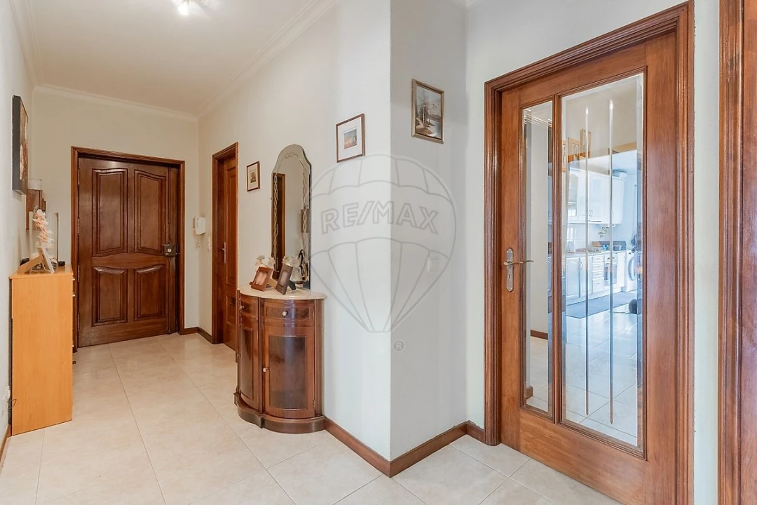 Apartamento T3 para Venda em Mafamude e Vilar do Paraíso Foto 14