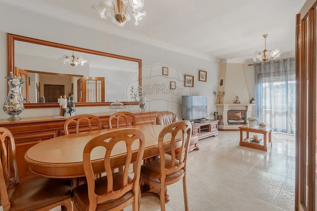 Apartamento T3 para Venda em Mafamude e Vilar do Paraíso Foto 15