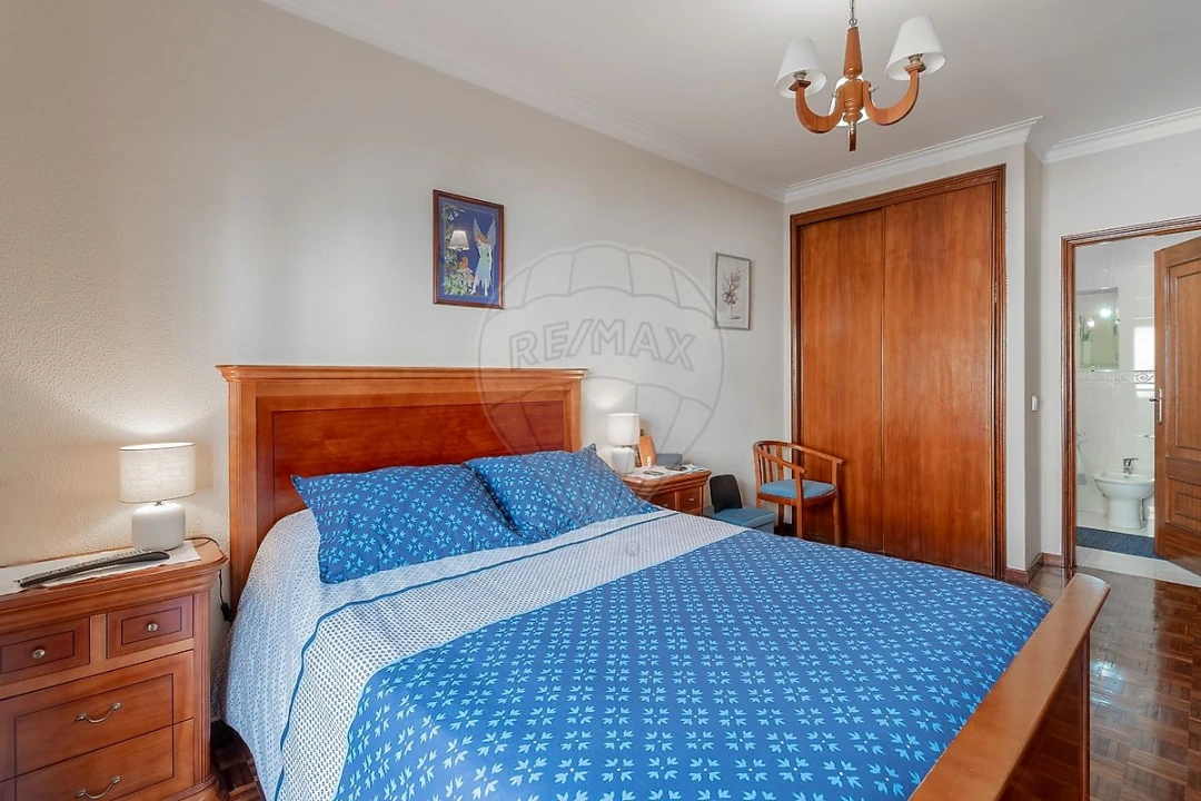Apartamento T3 para Venda em Mafamude e Vilar do Paraíso Foto 24