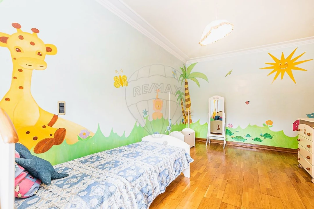 Apartamento T5 para Arrendamento em Sacavém e Prior Velho Foto 7