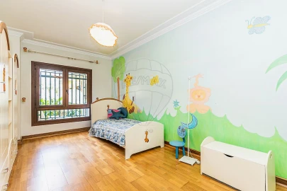 Apartamento T5 para Arrendamento em Sacavém e Prior Velho