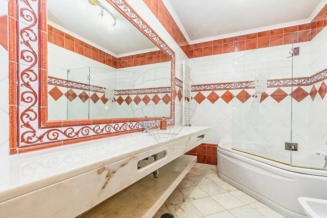 Apartamento T5 para Arrendamento em Sacavém e Prior Velho Foto 42