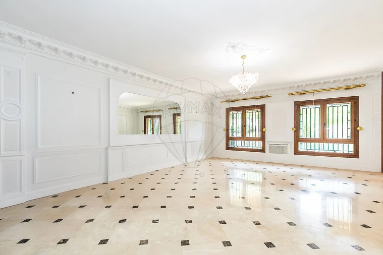 Apartamento T5 para Arrendamento em Sacavém e Prior Velho Foto 39