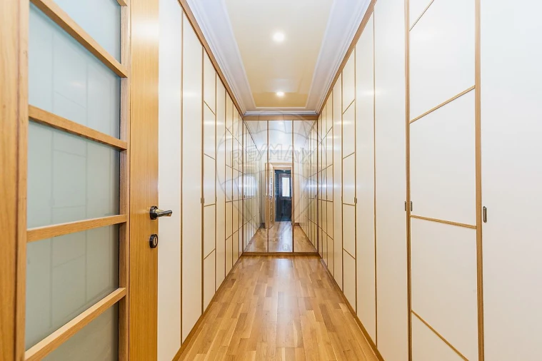 Apartamento T5 para Arrendamento em Sacavém e Prior Velho Foto 9
