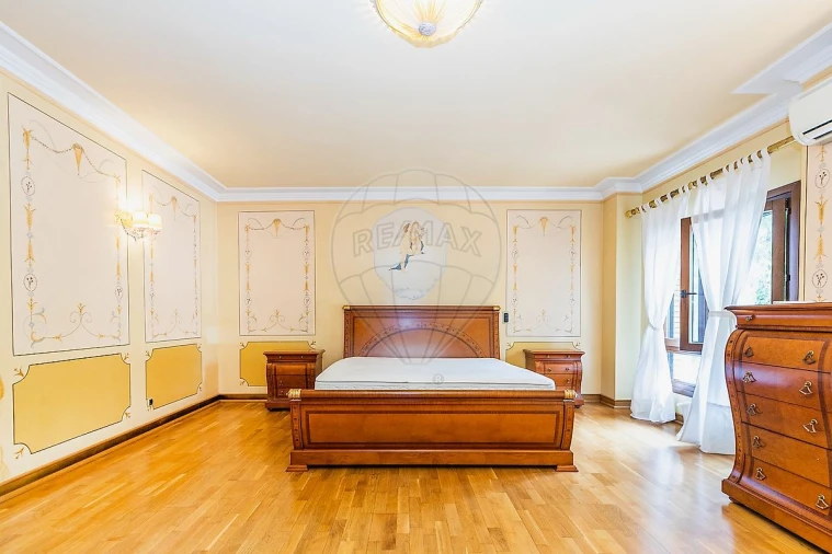 Apartamento T5 para Arrendamento em Sacavém e Prior Velho Foto 5