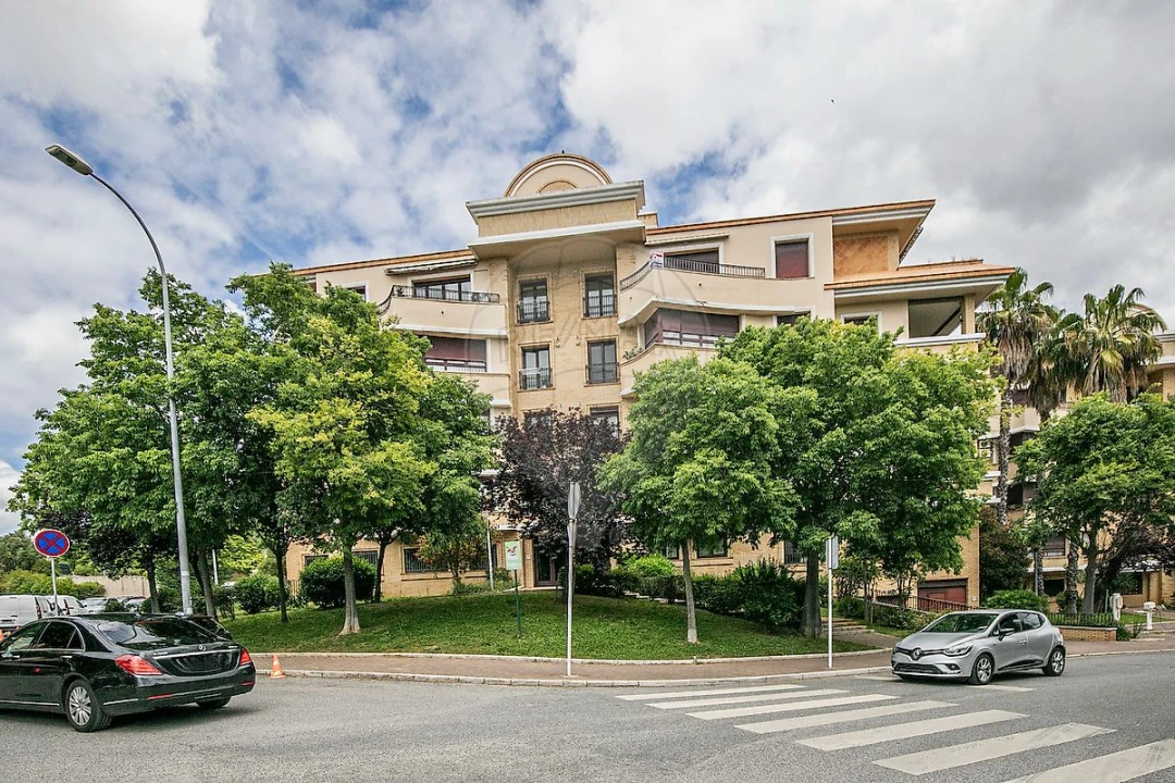Apartamento T5 para Arrendamento em Sacavém e Prior Velho Foto 29