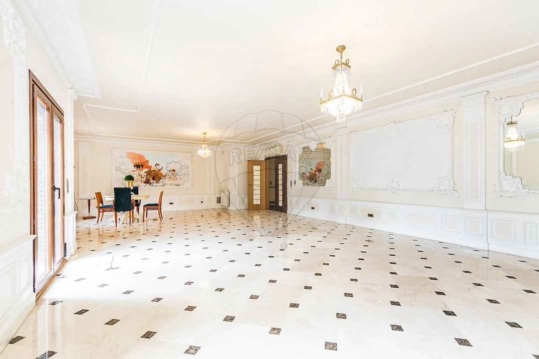 Apartamento T5 para Arrendamento em Sacavém e Prior Velho Foto 30