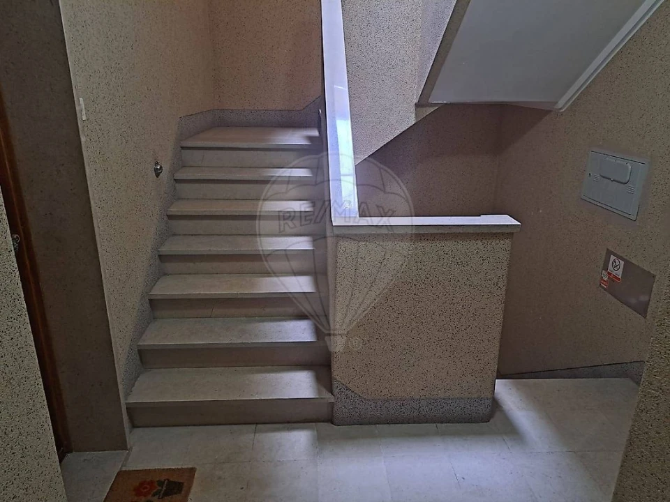 Apartamento T2 para Venda em Oeiras e São Julião da Barra, Paço de Arcos e Caxias Foto 4