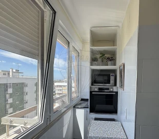 Apartamento T2 para Venda em Oeiras e São Julião da Barra, Paço de Arcos e Caxias