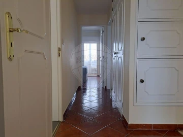 Apartamento T2 para Venda em Oeiras e São Julião da Barra, Paço de Arcos e Caxias