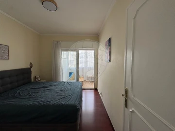 Apartamento T2 para Venda em Oeiras e São Julião da Barra, Paço de Arcos e Caxias