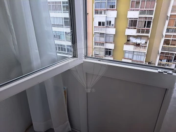 Apartamento T2 para Venda em Oeiras e São Julião da Barra, Paço de Arcos e Caxias